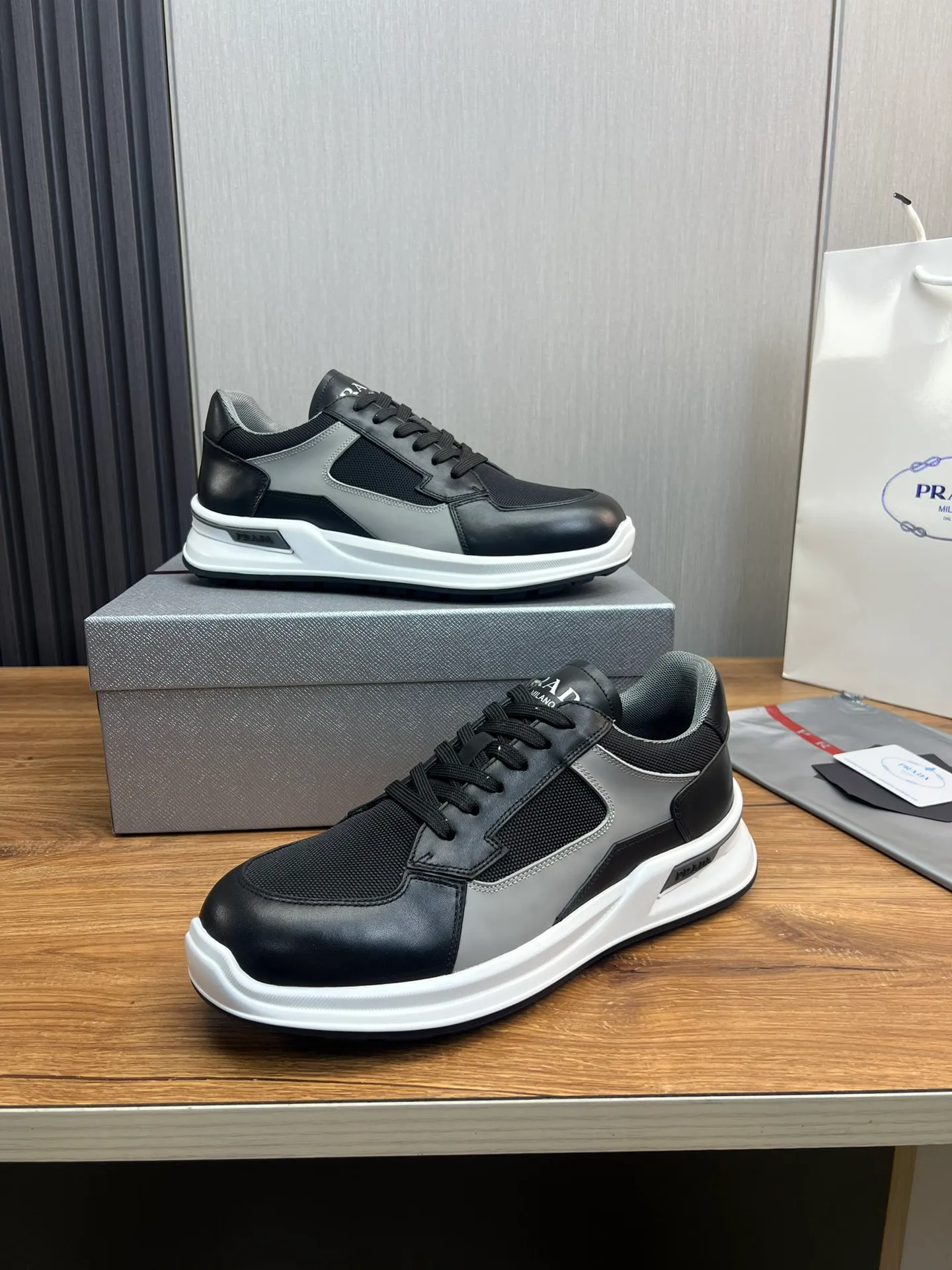 Men's shoes 💰620💰 [PRADA] Men's shoes are popular in the counter, official website is synchronized, 1 high-quality shipment ✔️Original cowhide stitching mesh + cowhide lining, 1🆚1 replica, original original bottom, 38-45 (45 customized, non-refundable)
